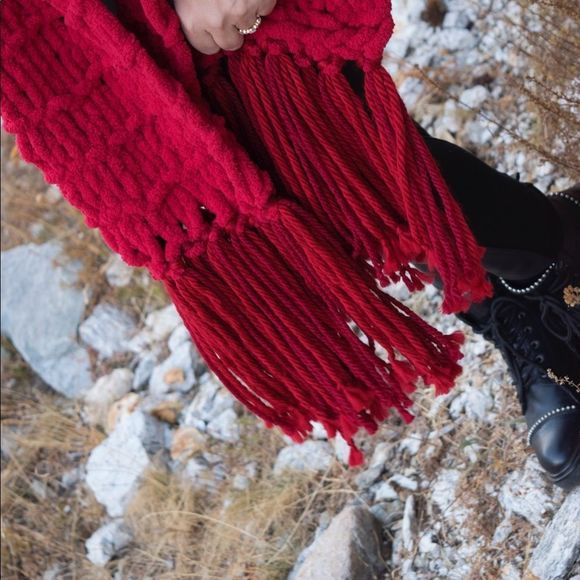 New! Handmade Oversized Knitted Bright Red Scarf - Picture 5 of 12